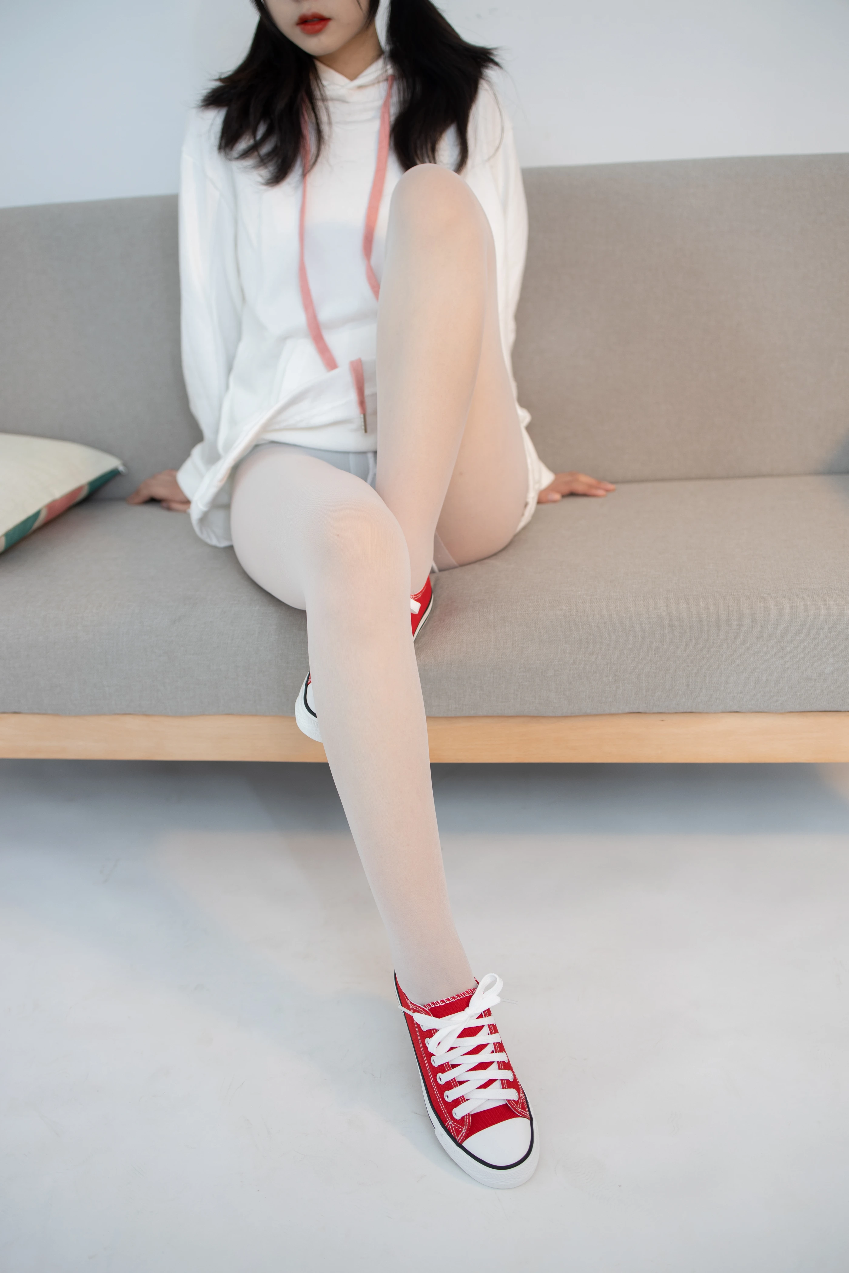 森萝财团 JKFUN-054 小夜 13D白丝 红色帆布鞋定制 [50P 1V]插图9